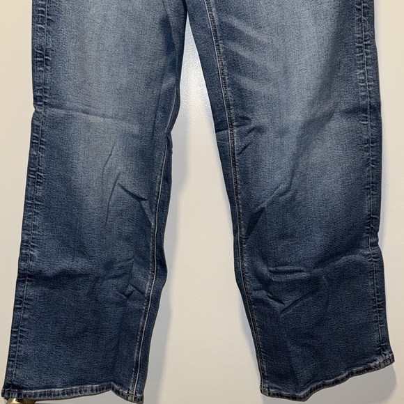 American Eagle Curvy Super High-Rise Baggy Straight Jean - Picture 3 of 10